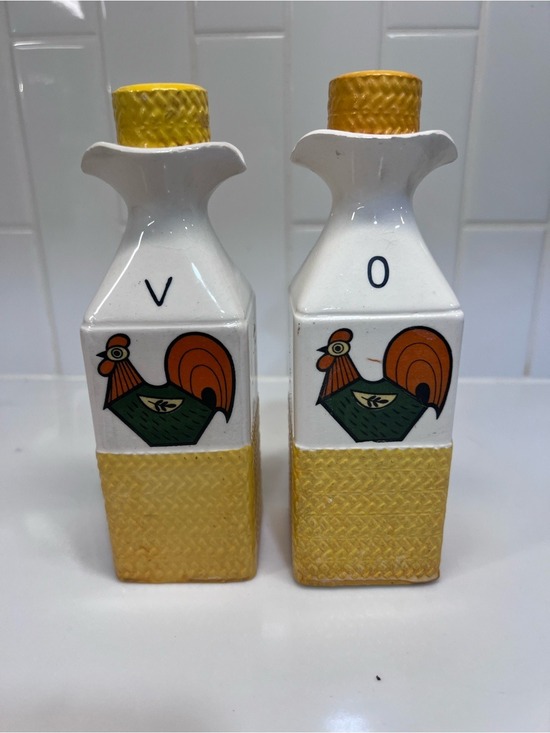Rooster Other - Vintage 1970’s Rooster Farmhouse Oil And Vinegar Set